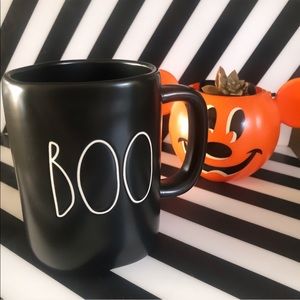 Rae Dunn BOO mug